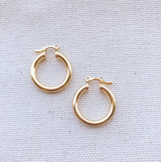 18k Gold Filled Medium Thick Selena Hoop Earrings