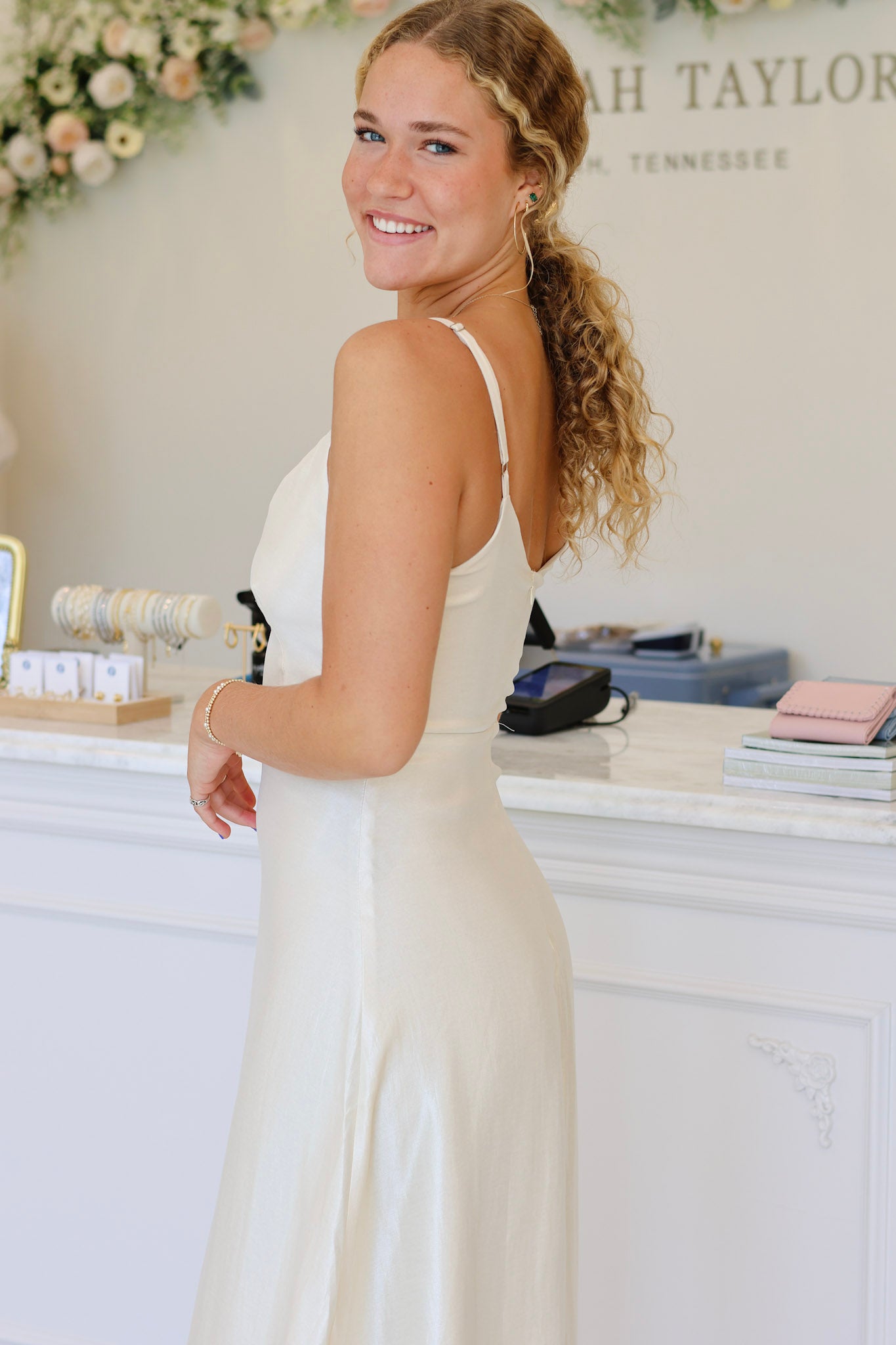 Clara Holiday Midi Dress – Savannah Taylor