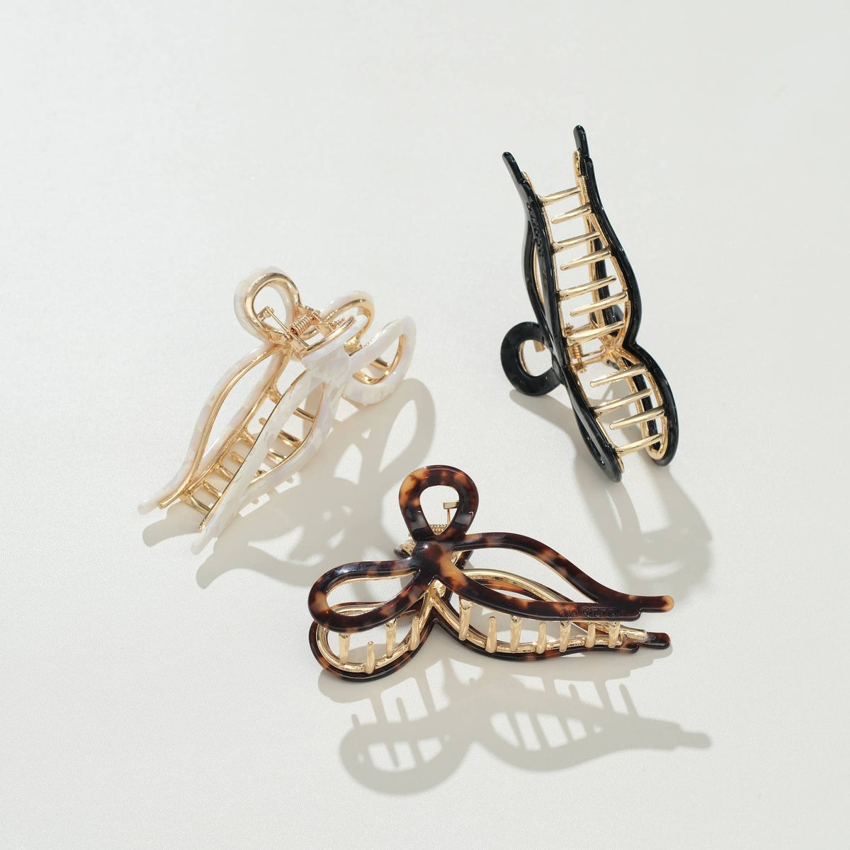 Sabrina Vintage Snow Ribbon Metal Bow Claw Clip - Large