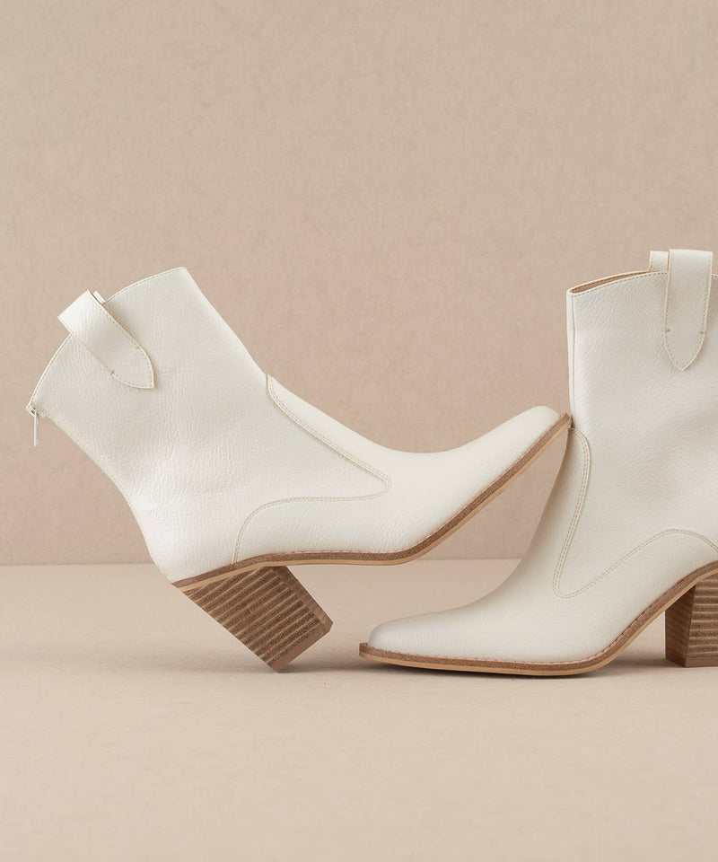 The Tara White | Two Paneled Western Boot