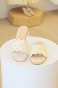 Cathleen Pearl Raffia Slide Sandal