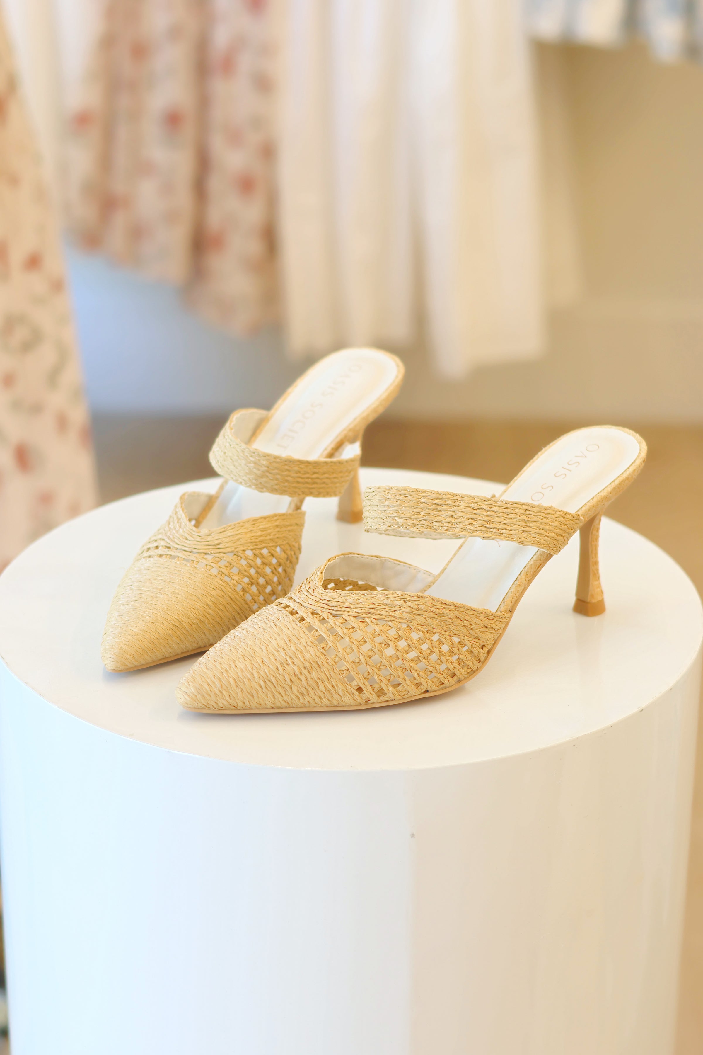 Tia Pointed Toe Raffia Kitten Heel