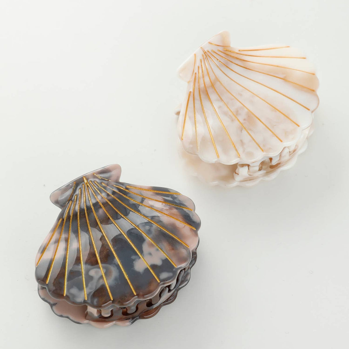 Calacatta Seashell Claw Clip - Small