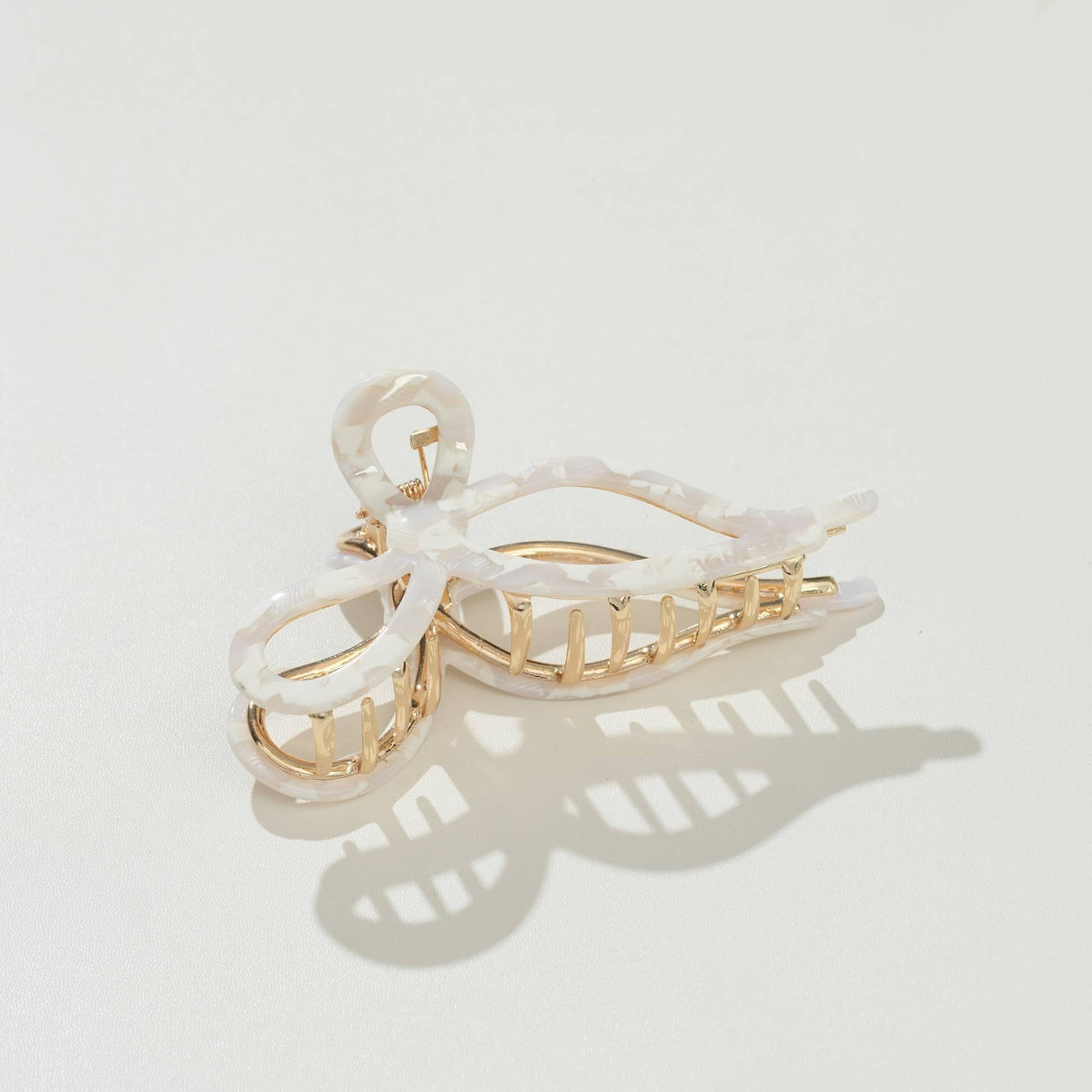 Sabrina Vintage Snow Ribbon Metal Bow Claw Clip - Large